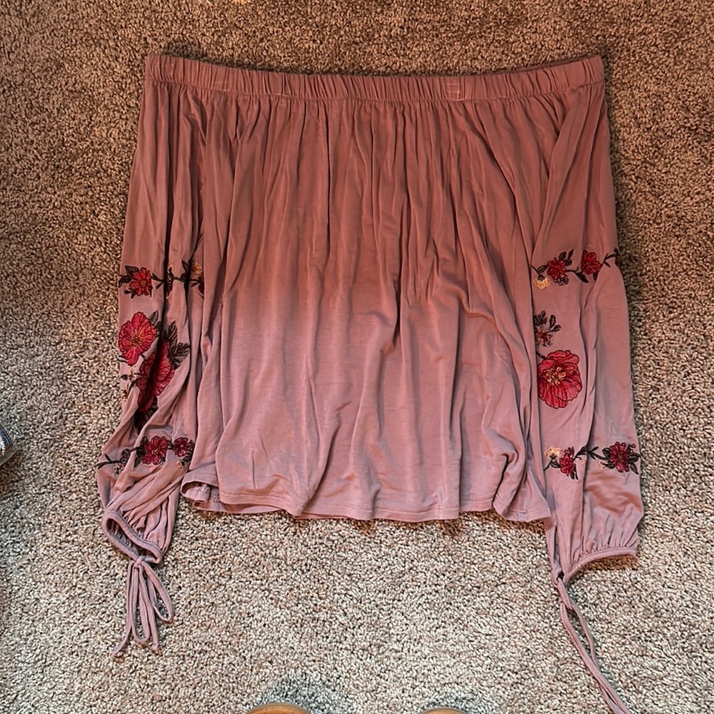 American eagle purple off the shoulder top embroidered sleeve